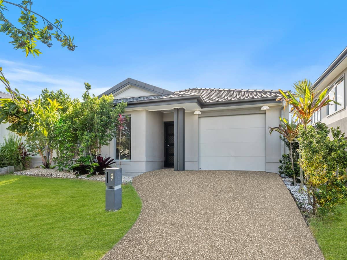 9 Mount Glorious Street, PARK RIDGE - Thumbnail 2