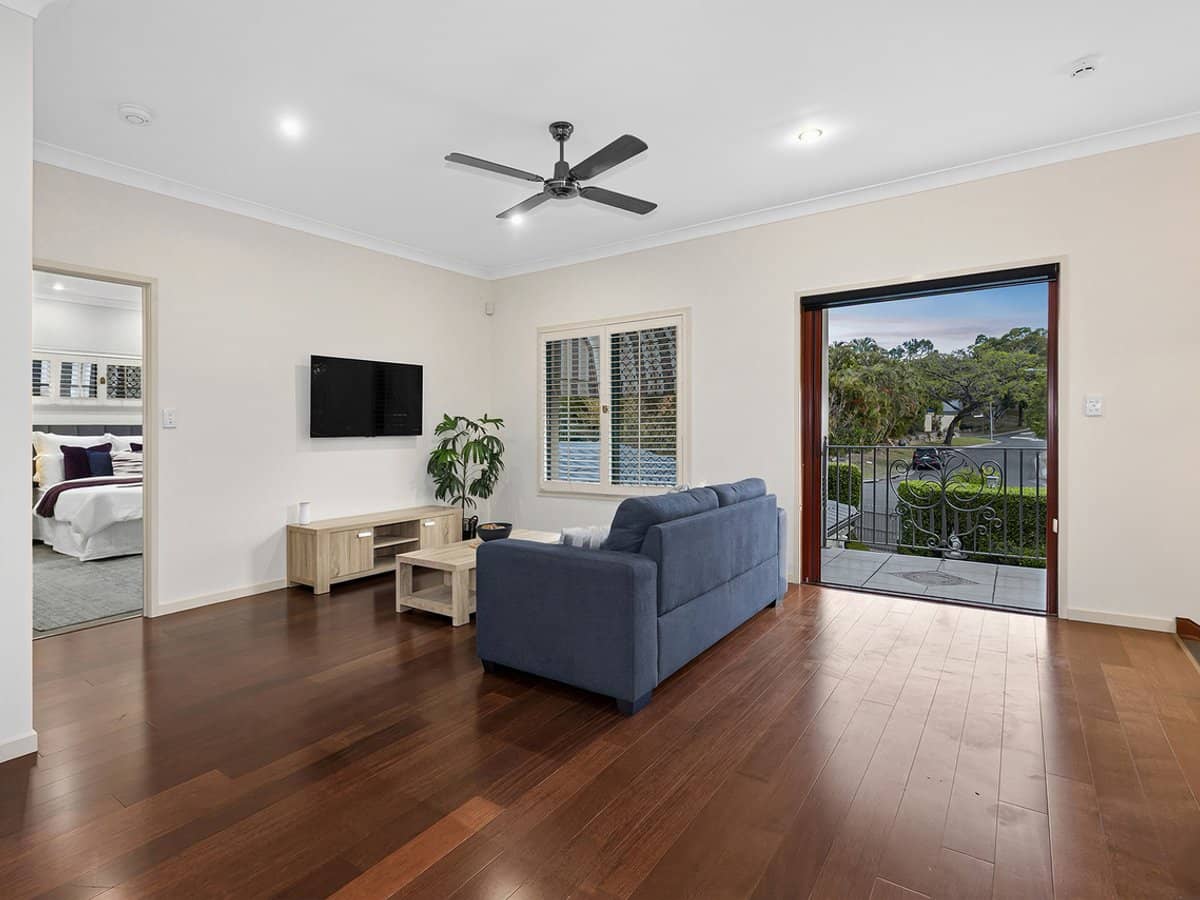 8 Casuarina Street, BRIDGEMAN DOWNS - Thumbnail 11