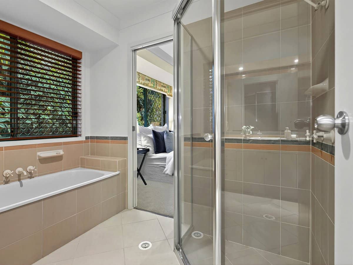 8 Casuarina Street, BRIDGEMAN DOWNS - Thumbnail 21