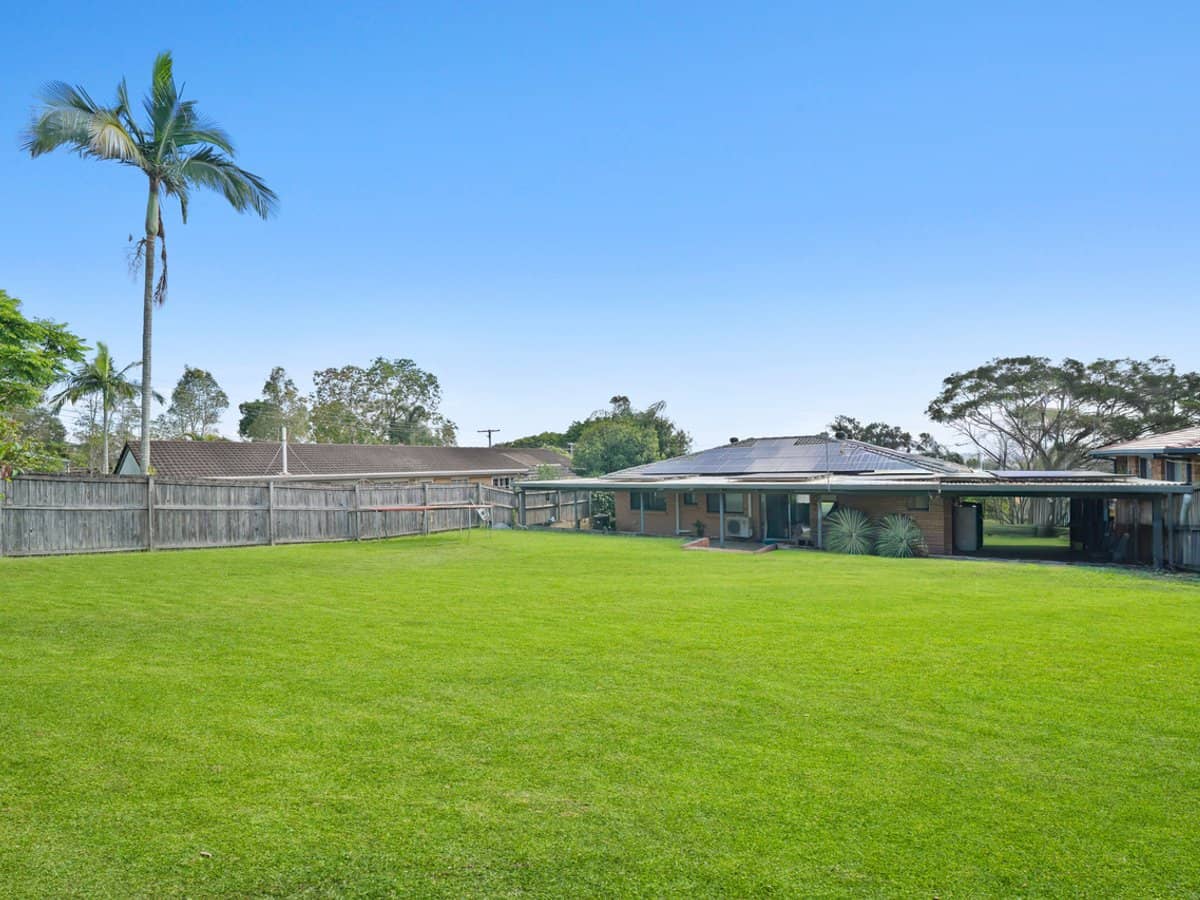 15 Bradley Street, SPRINGWOOD - Thumbnail 19