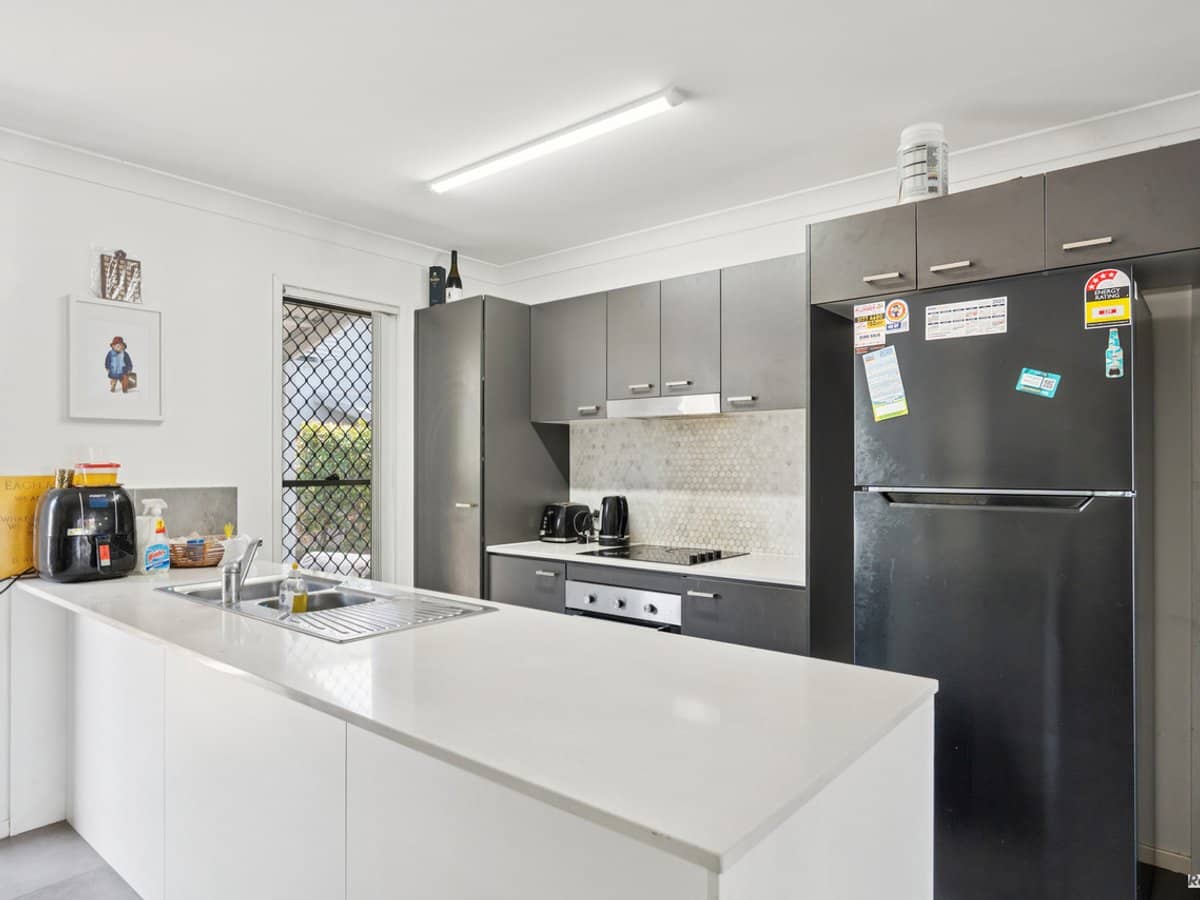 93 Stanley Street, BRENDALE - Thumbnail 4