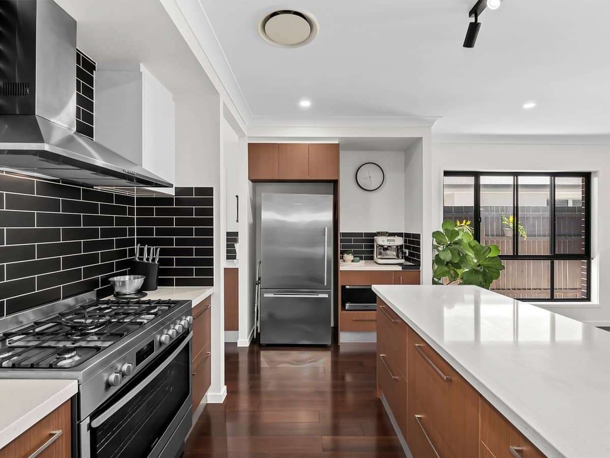 46 Needham Place, BRIDGEMAN DOWNS - Thumbnail 10