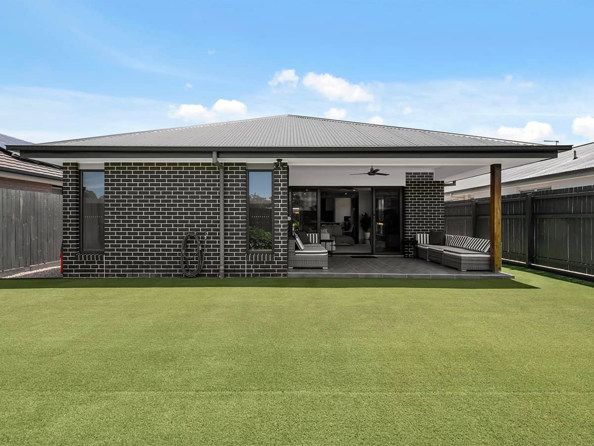 46 Needham Place, BRIDGEMAN DOWNS - Thumbnail 19