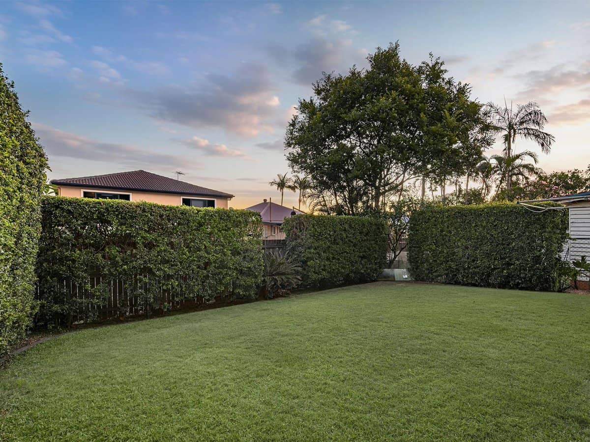 402 Rode Road, CHERMSIDE - Thumbnail 2