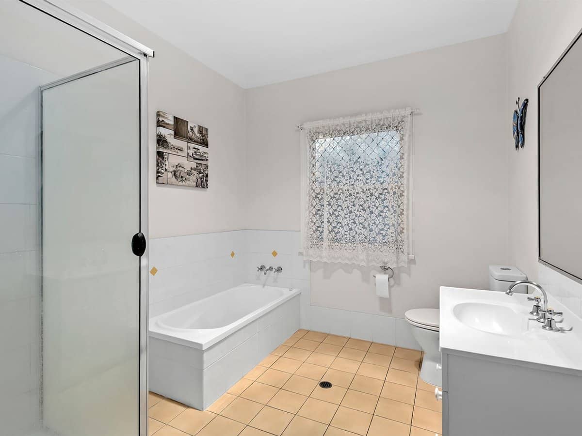 402 Rode Road, CHERMSIDE - Thumbnail 16