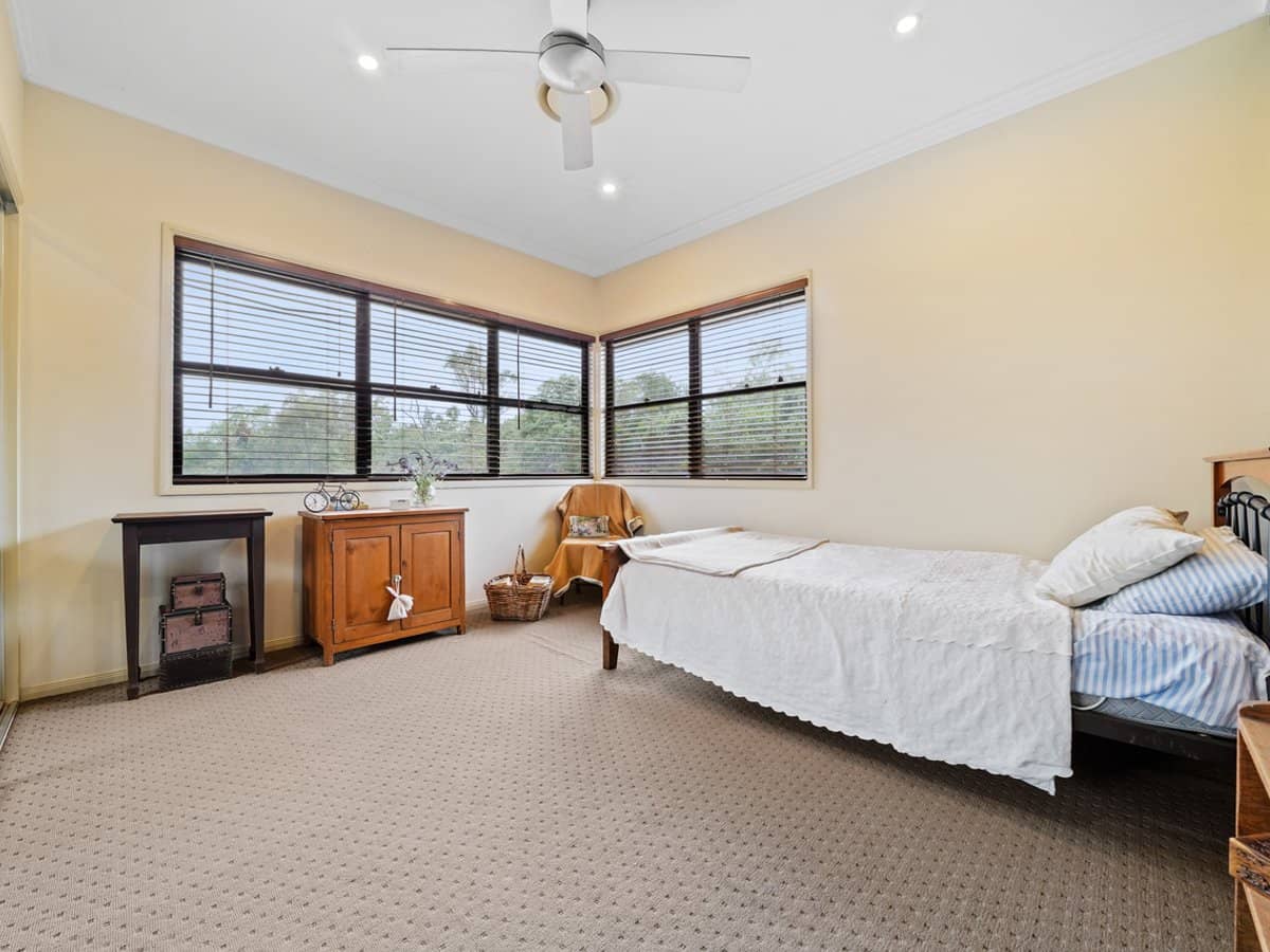 97 Wildsoet Street, BURBANK - Thumbnail 32