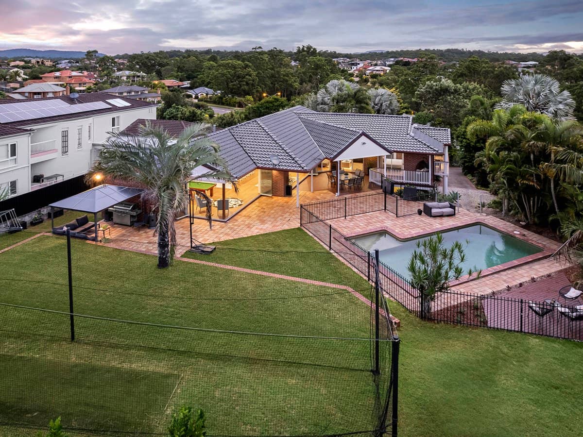 91 Saturn Crescent, BRIDGEMAN DOWNS - Thumbnail 1