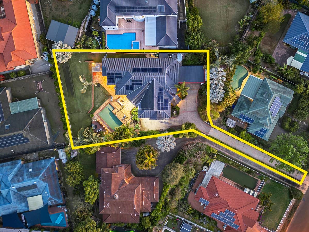 91 Saturn Crescent, BRIDGEMAN DOWNS - Thumbnail 24