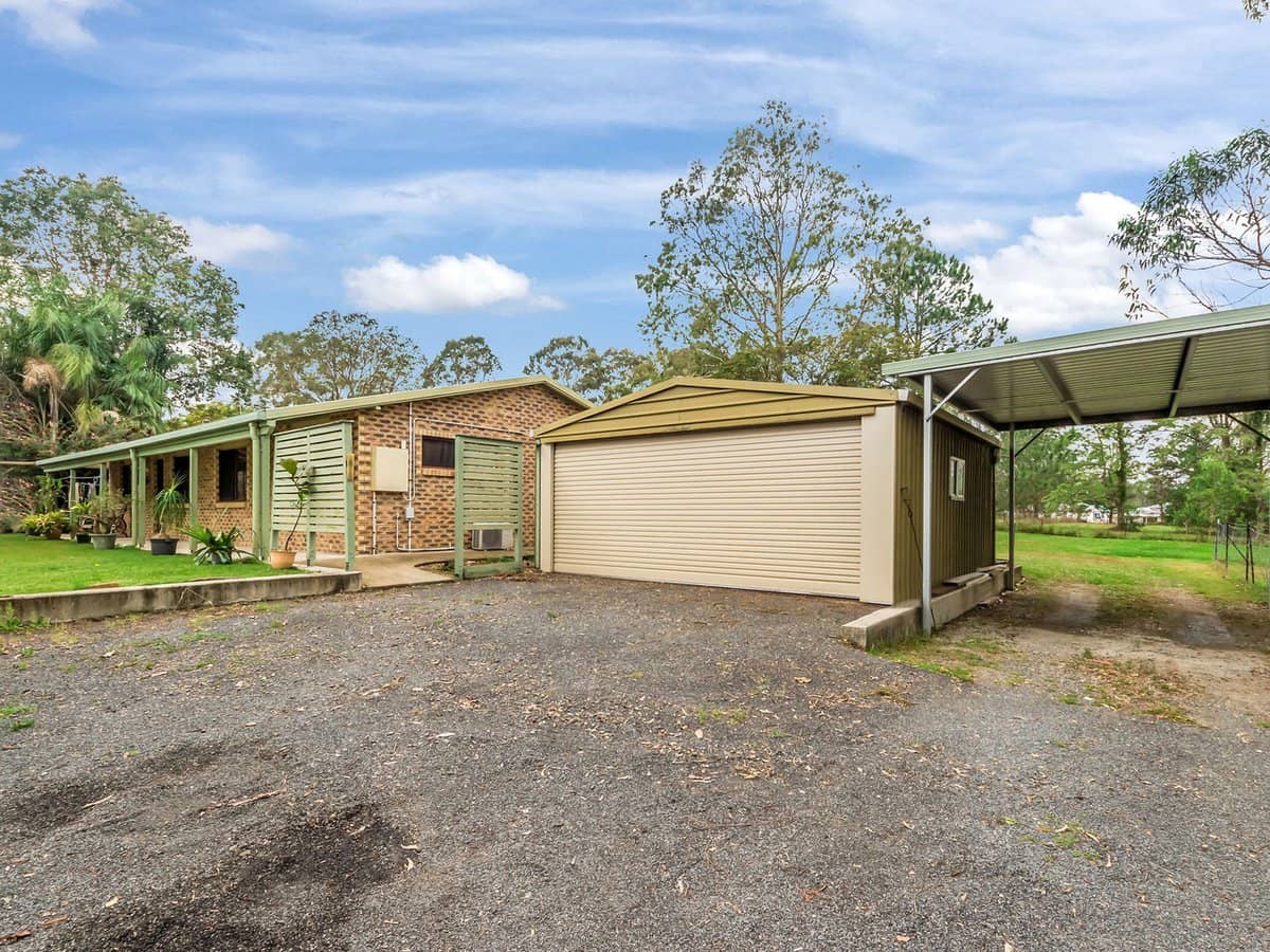 5-11 McLoughlin Road, MORAYFIELD - Thumbnail 4