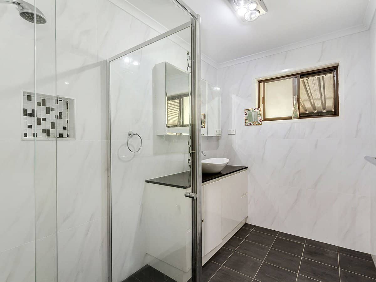 5-11 McLoughlin Road, MORAYFIELD - Thumbnail 9