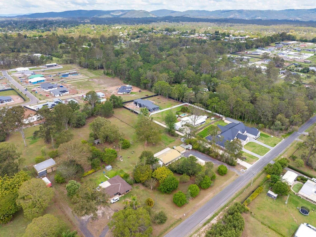 5-11 McLoughlin Road, MORAYFIELD - Thumbnail 14