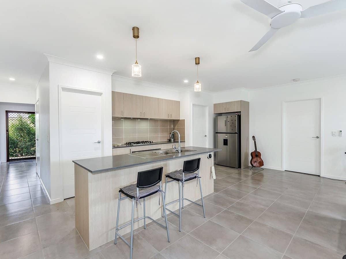 116-118 Oakey Flat Road, MORAYFIELD - Thumbnail 5