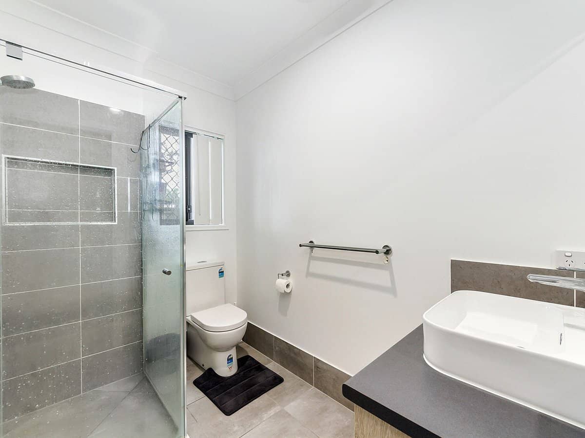 116-118 Oakey Flat Road, MORAYFIELD - Thumbnail 11