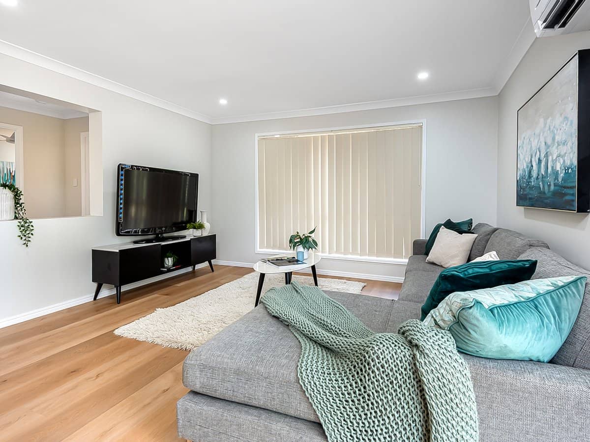 24 James Josey Avenue, SPRINGFIELD LAKES - Thumbnail 3