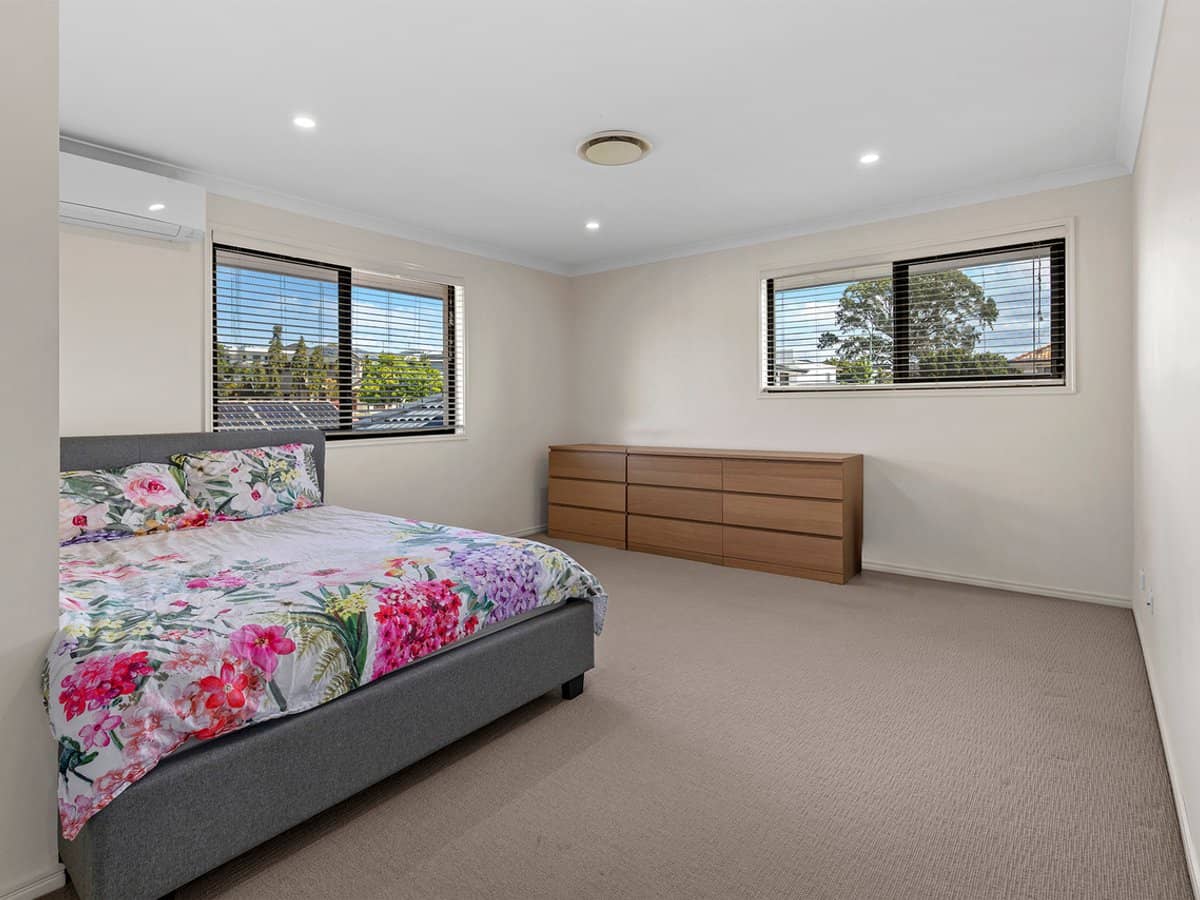 12 Trequanda Place, BRIDGEMAN DOWNS - Thumbnail 15