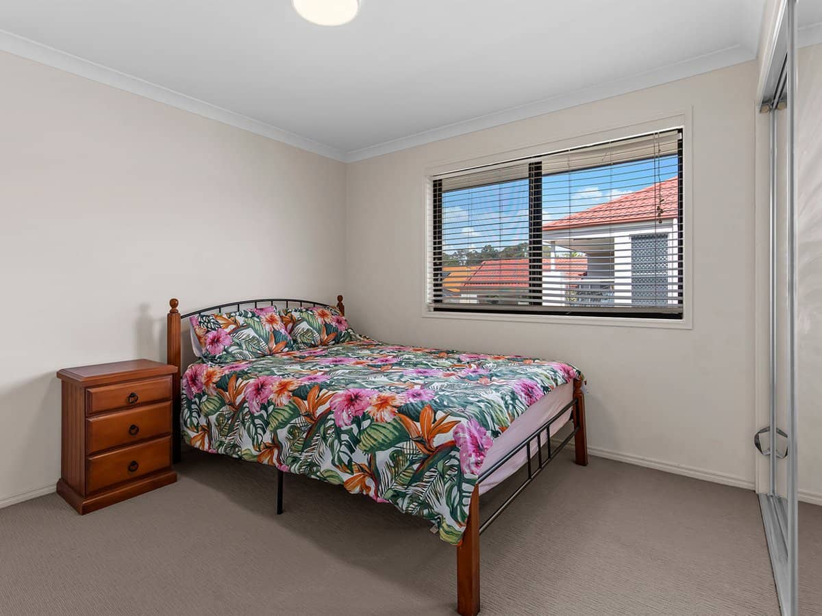 12 Trequanda Place, BRIDGEMAN DOWNS - Thumbnail 17