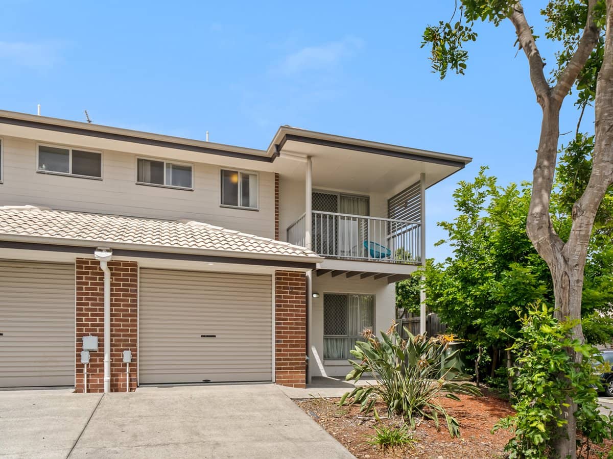 16 Bluebird Avenue, ELLEN GROVE - Thumbnail 3