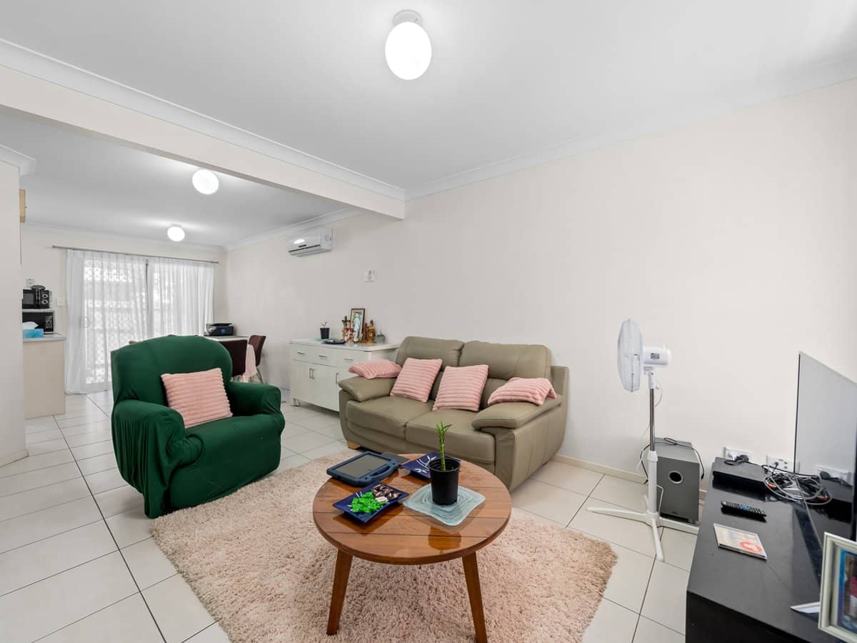 16 Bluebird Avenue, ELLEN GROVE - Thumbnail 6