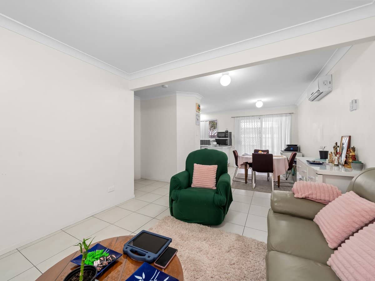 16 Bluebird Avenue, ELLEN GROVE - Thumbnail 7