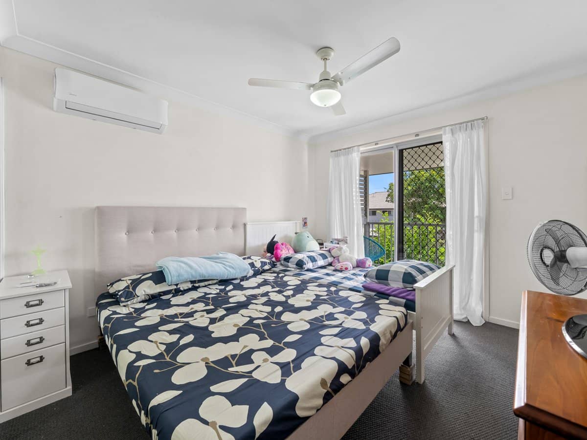 16 Bluebird Avenue, ELLEN GROVE - Thumbnail 9