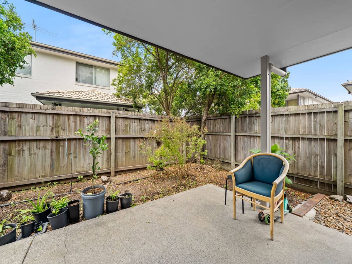 16 Bluebird Avenue, ELLEN GROVE - Thumbnail 15