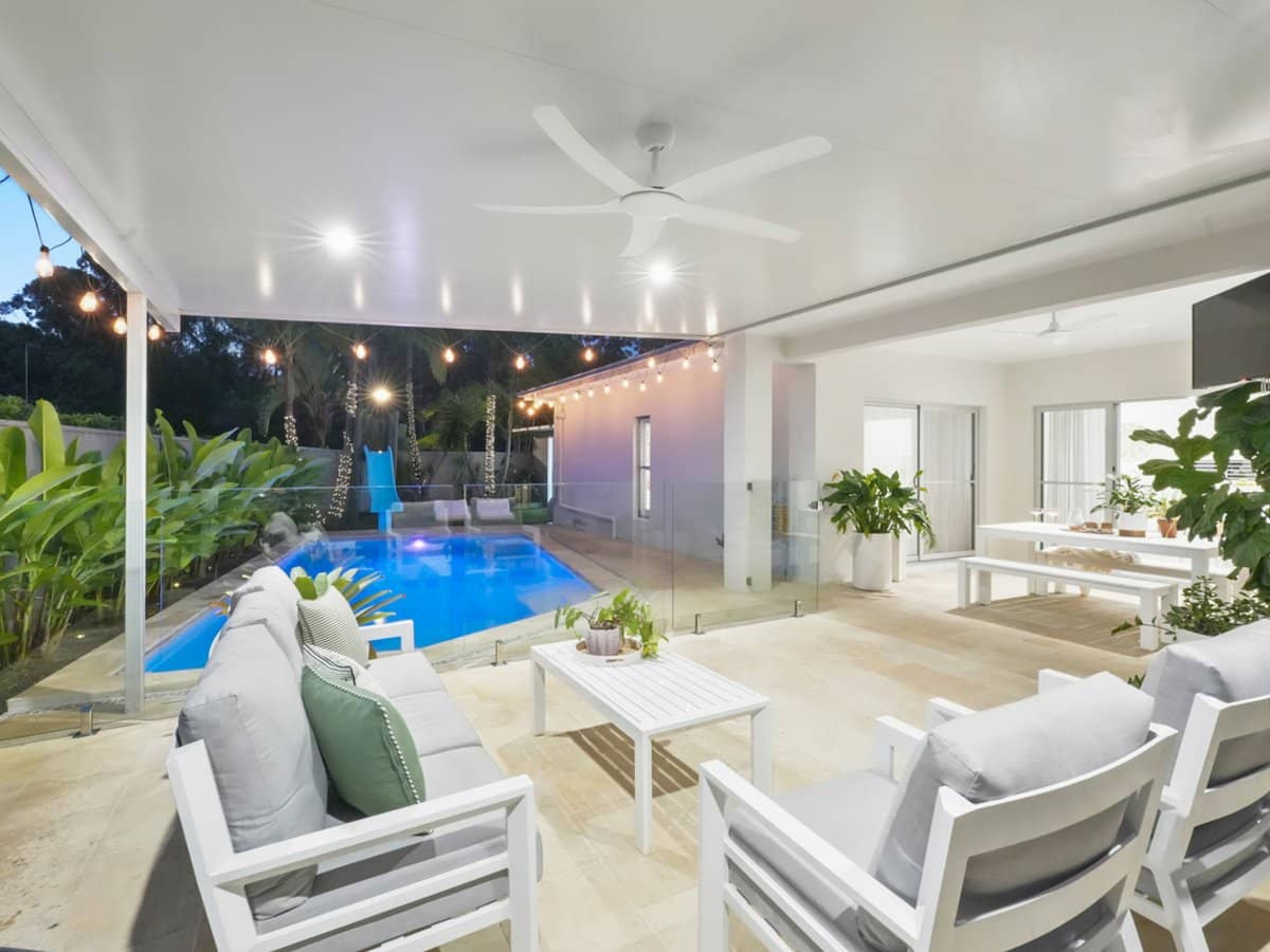 9 Emerson Drive, BONOGIN - Thumbnail 1