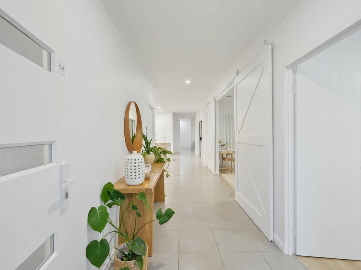 9 Emerson Drive, BONOGIN - Thumbnail 13