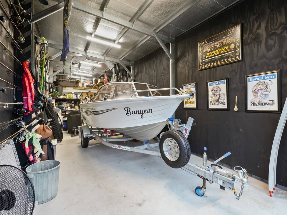 9 Emerson Drive, BONOGIN - Thumbnail 23