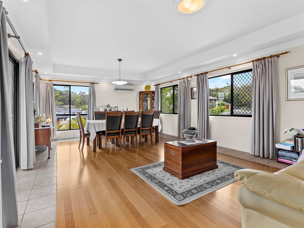 6 Waterford Place, BRIDGEMAN DOWNS - Thumbnail 3