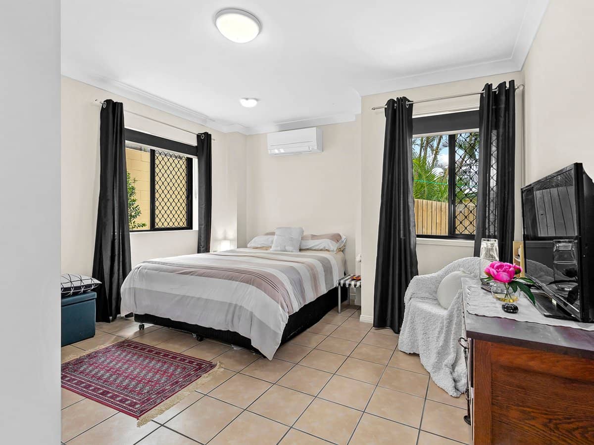 6 Waterford Place, BRIDGEMAN DOWNS - Thumbnail 10