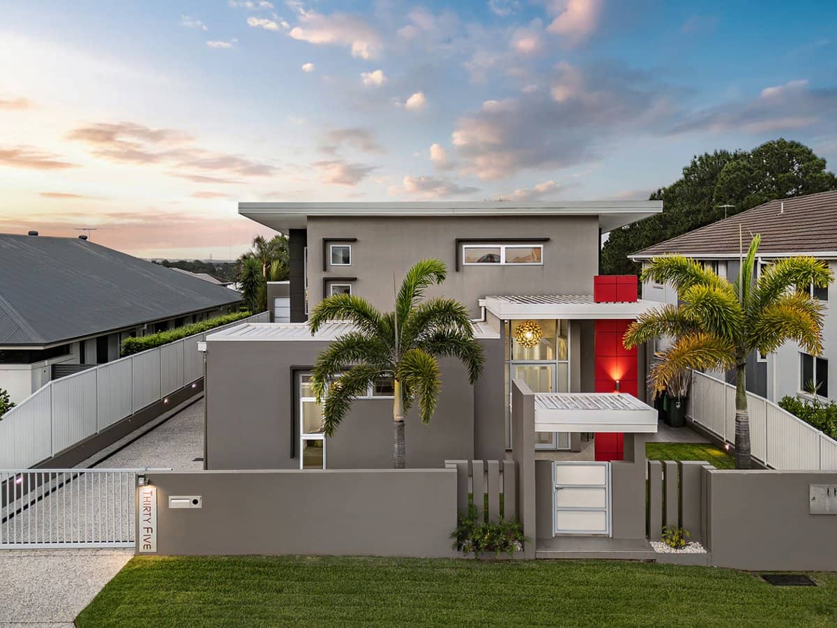 35 Picasso Crescent, CARSELDINE - Thumbnail 4