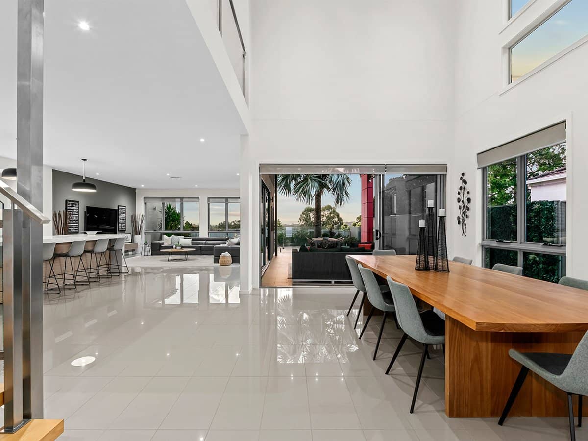 35 Picasso Crescent, CARSELDINE - Thumbnail 5