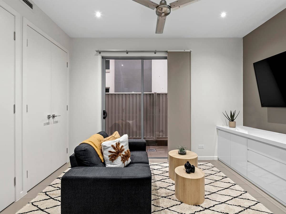 35 Picasso Crescent, CARSELDINE - Thumbnail 23