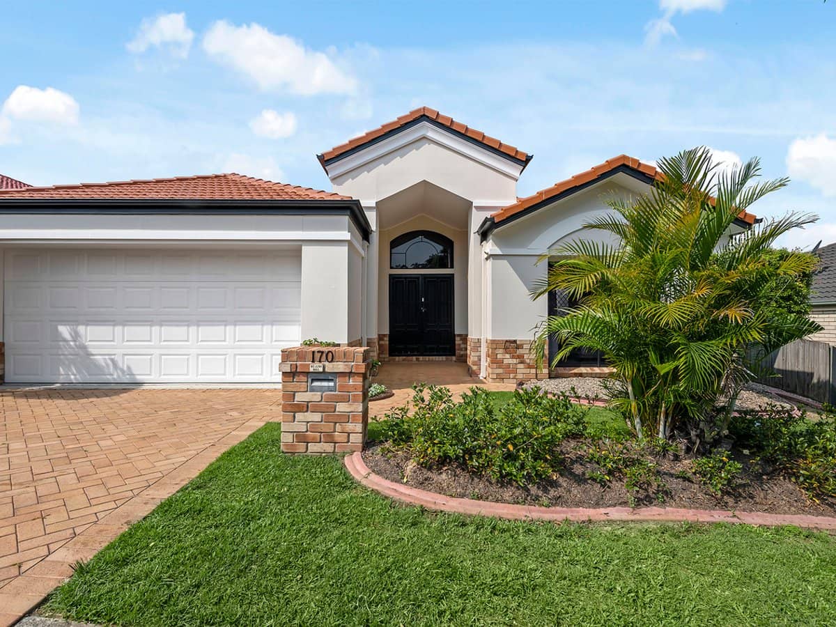 170 Galaxy Street, BRIDGEMAN DOWNS - Thumbnail 1