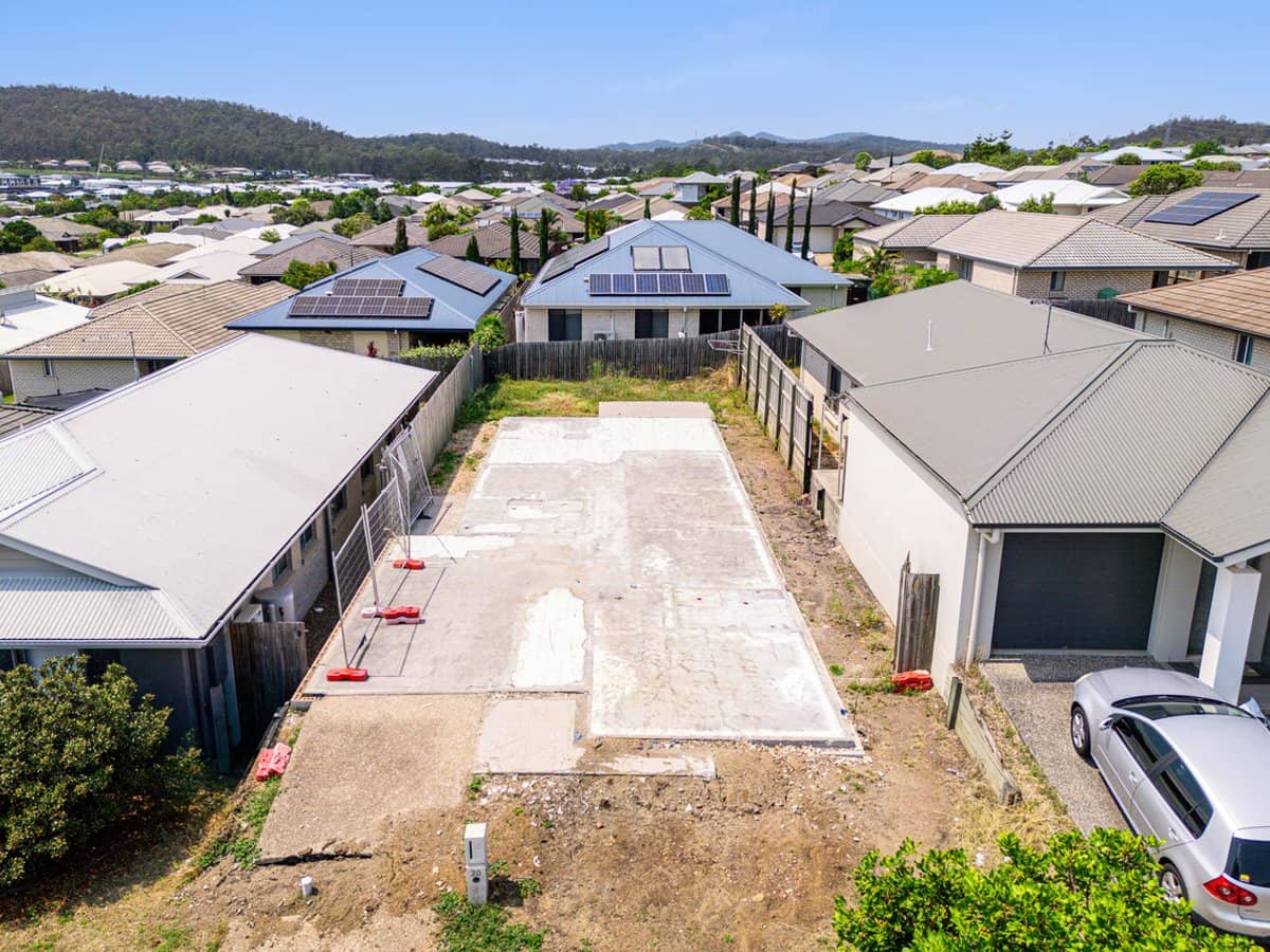 20 Falcon Street, REDBANK PLAINS - Thumbnail 2