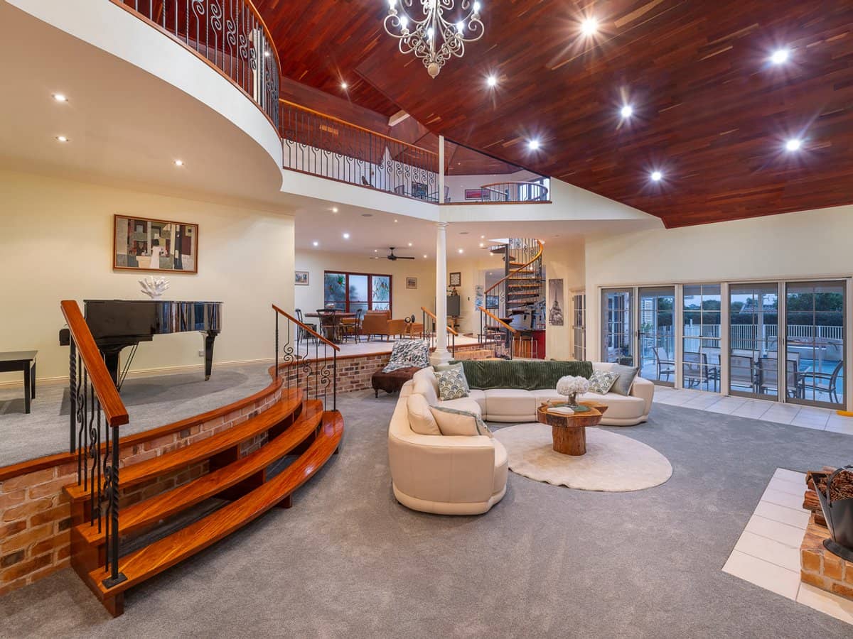 23 Picasso Crescent, CARSELDINE - Thumbnail 5