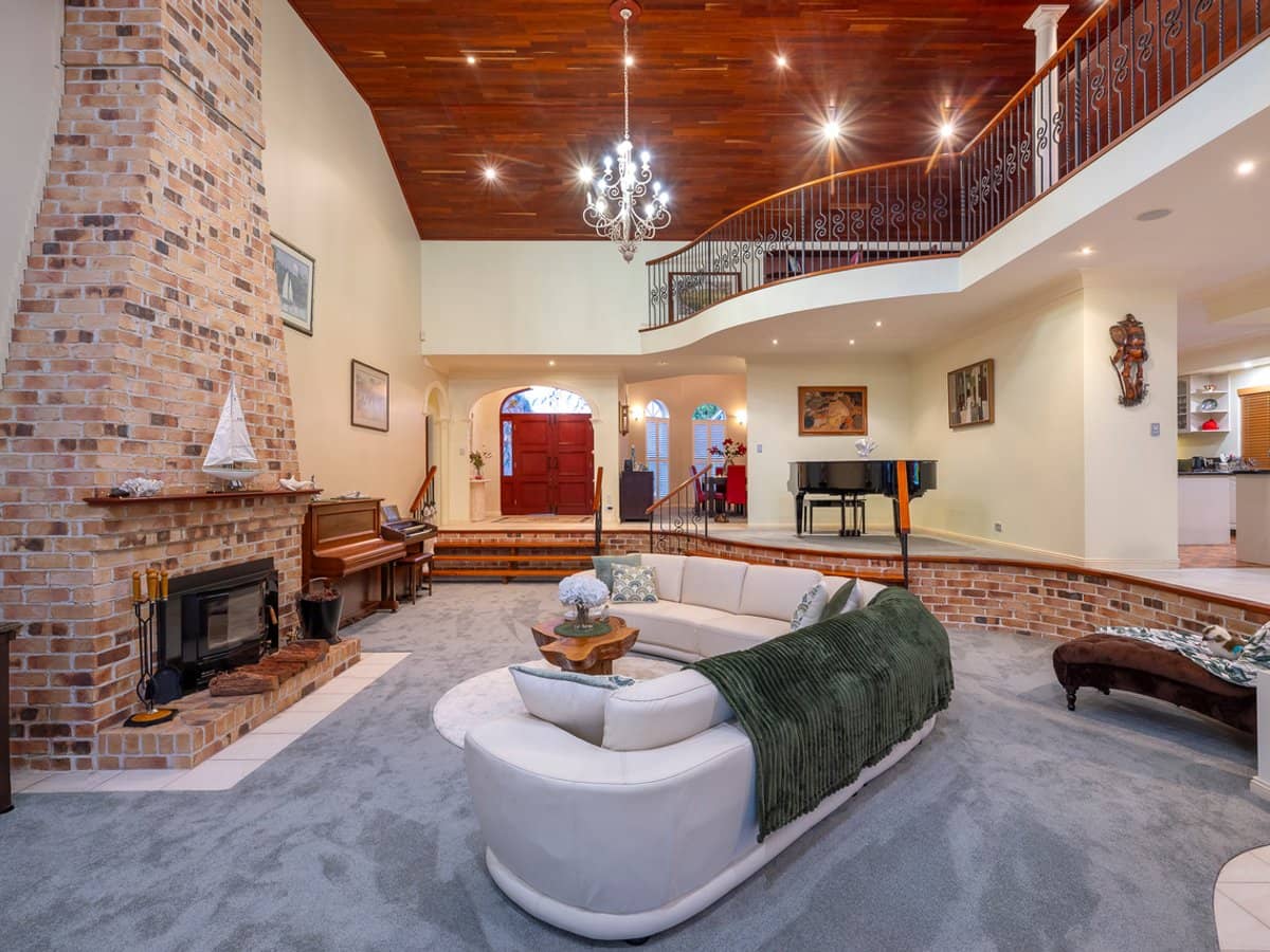 23 Picasso Crescent, CARSELDINE - Thumbnail 6