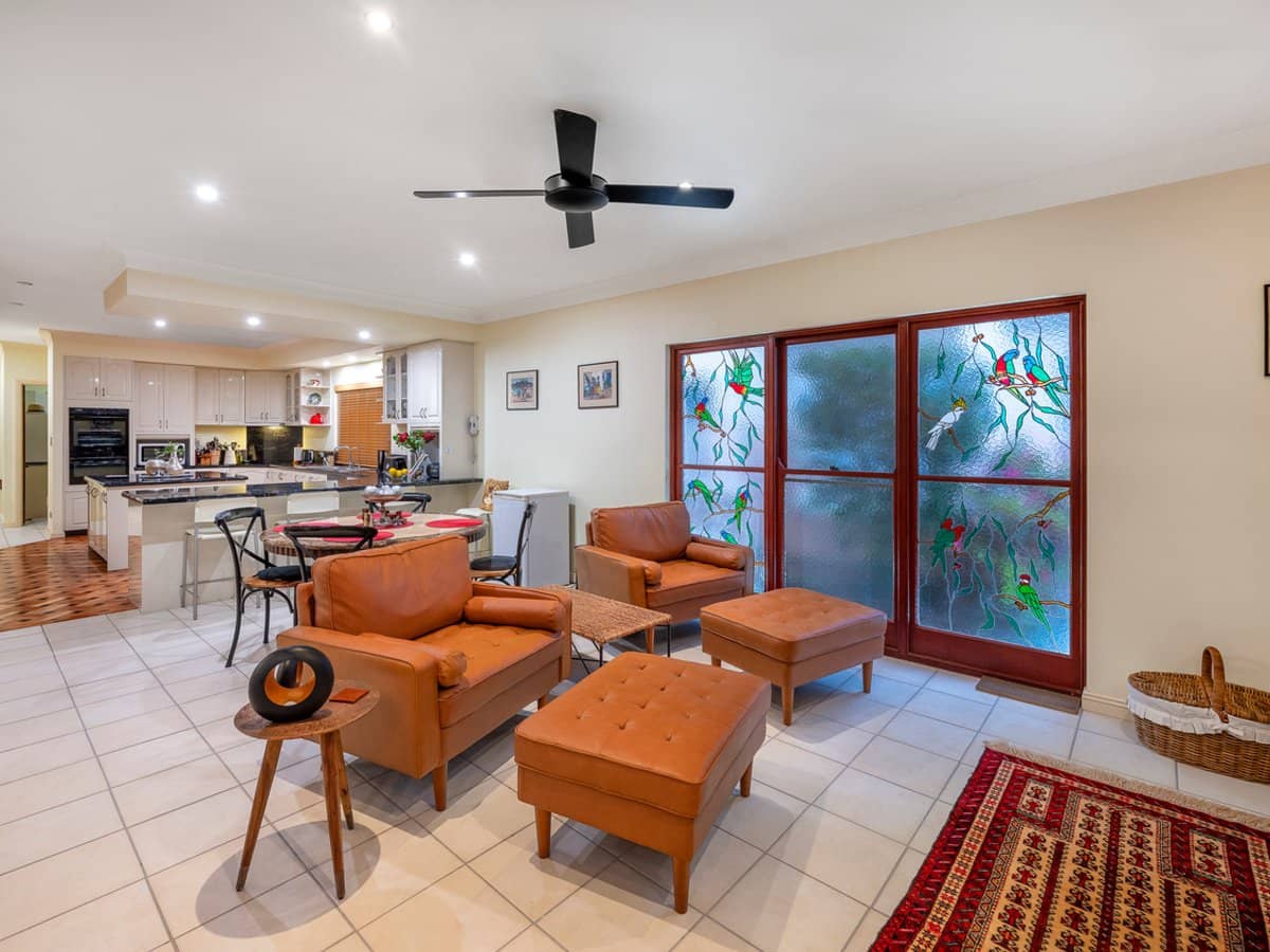 23 Picasso Crescent, CARSELDINE - Thumbnail 11