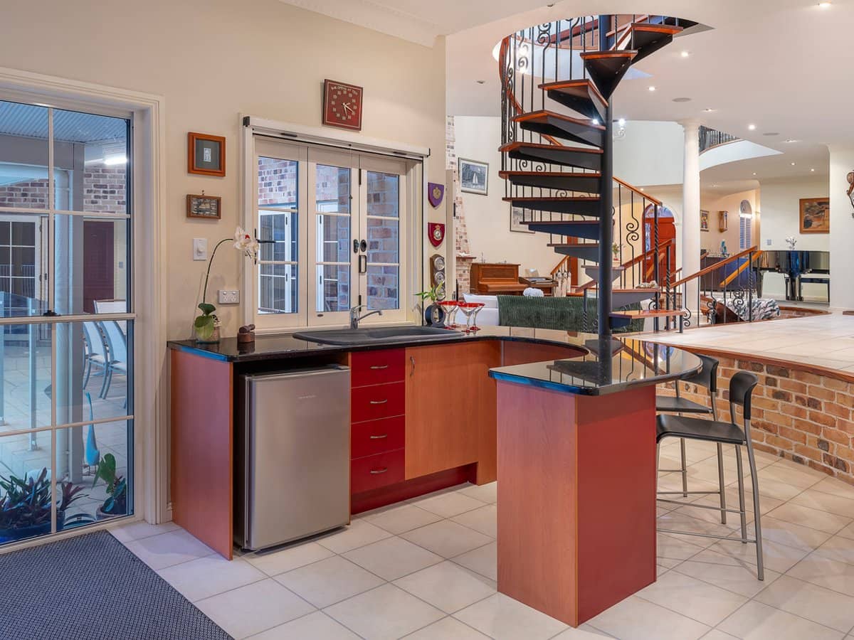 23 Picasso Crescent, CARSELDINE - Thumbnail 13