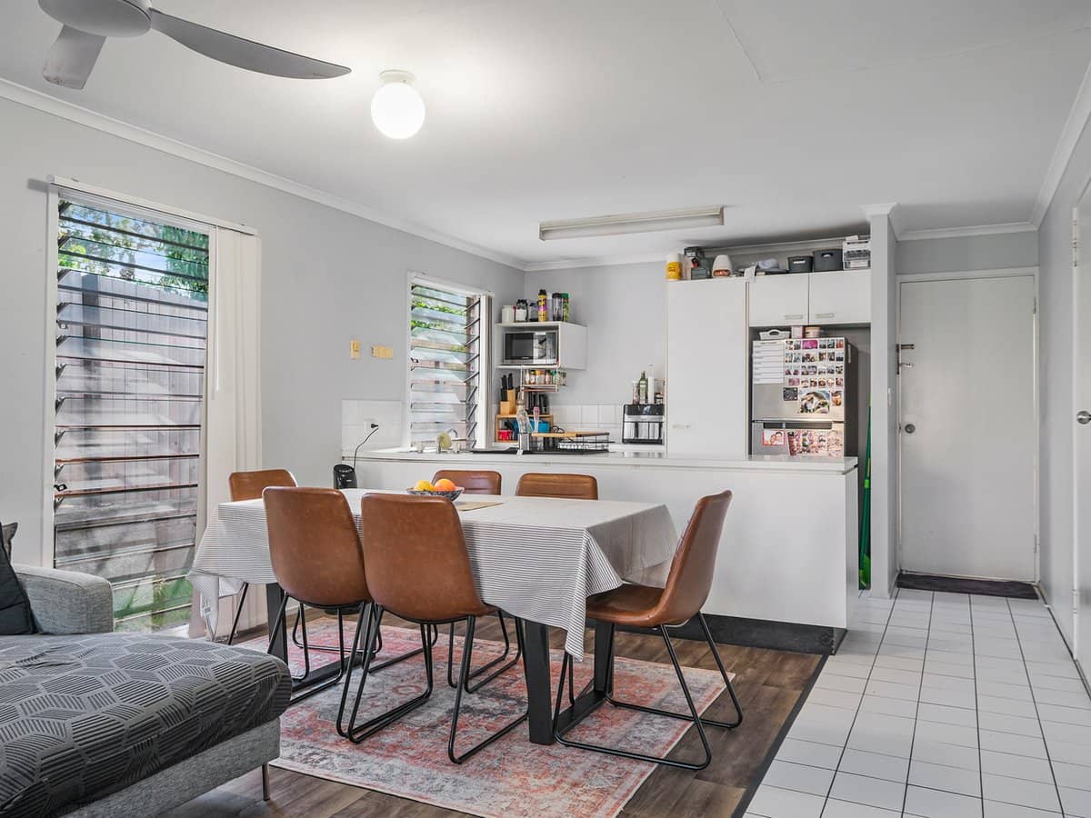 27 Old Logan Road, GAILES - Thumbnail 5