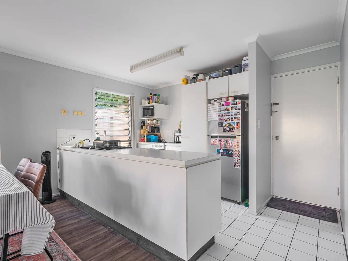 27 Old Logan Road, GAILES - Thumbnail 7