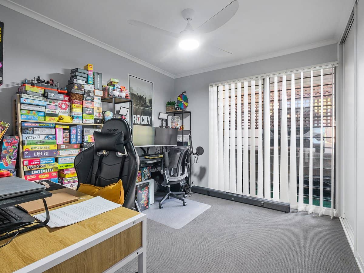 27 Old Logan Road, GAILES - Thumbnail 10