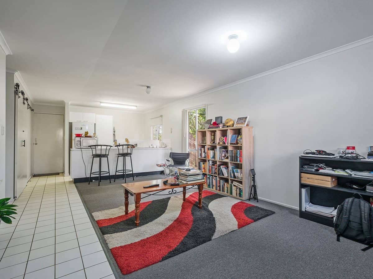 27 Old Logan Road, GAILES - Thumbnail 16