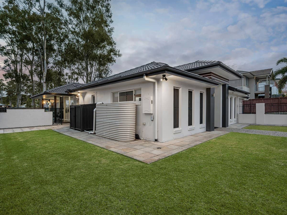 5 Silverbirch Place, BRIDGEMAN DOWNS - Thumbnail 3