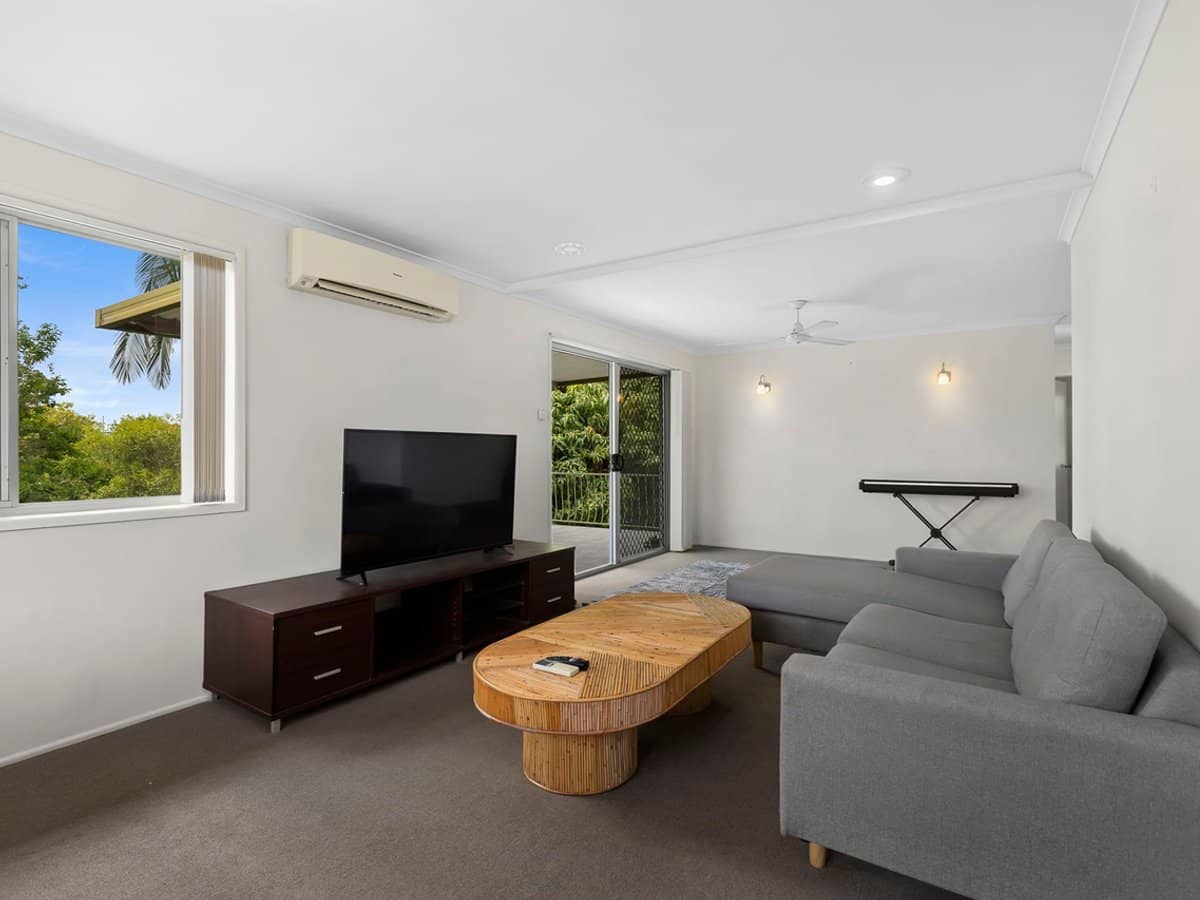 9 Syma Street, CHERMSIDE WEST - Thumbnail 2