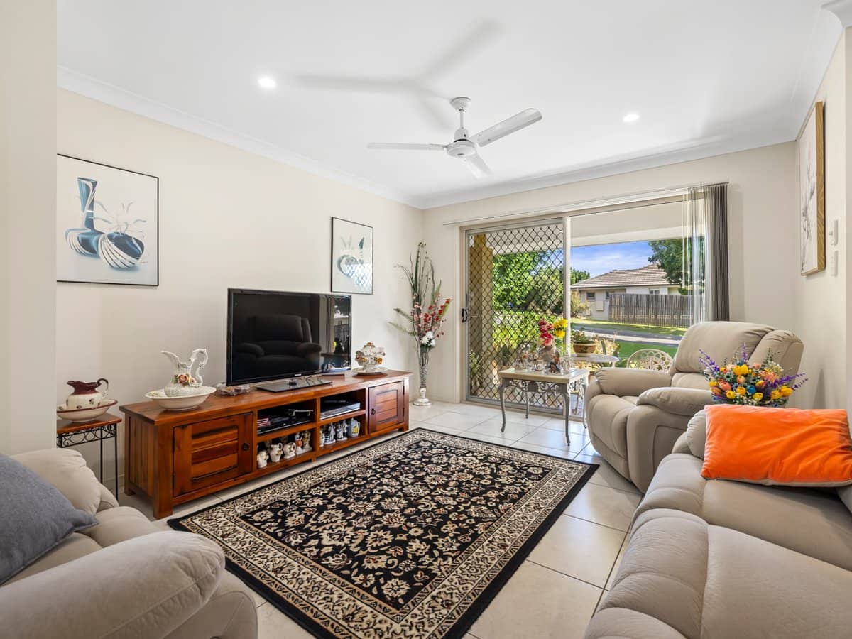 34 Roach Crescent, REDBANK PLAINS - Thumbnail 2