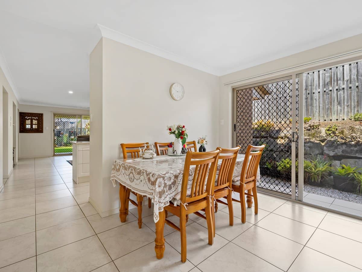 34 Roach Crescent, REDBANK PLAINS - Thumbnail 9