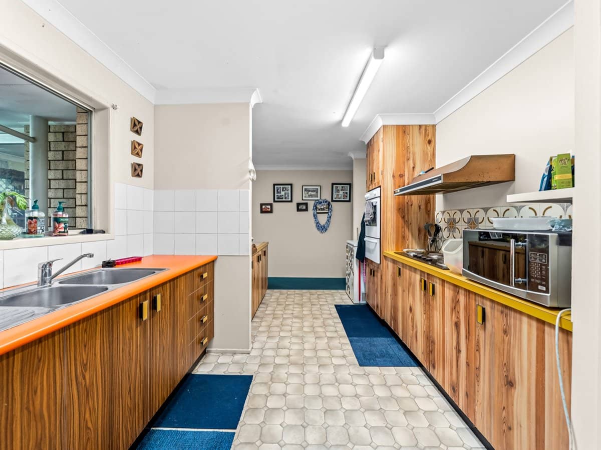 34 Collingwood Drive, COLLINGWOOD PARK - Thumbnail 4