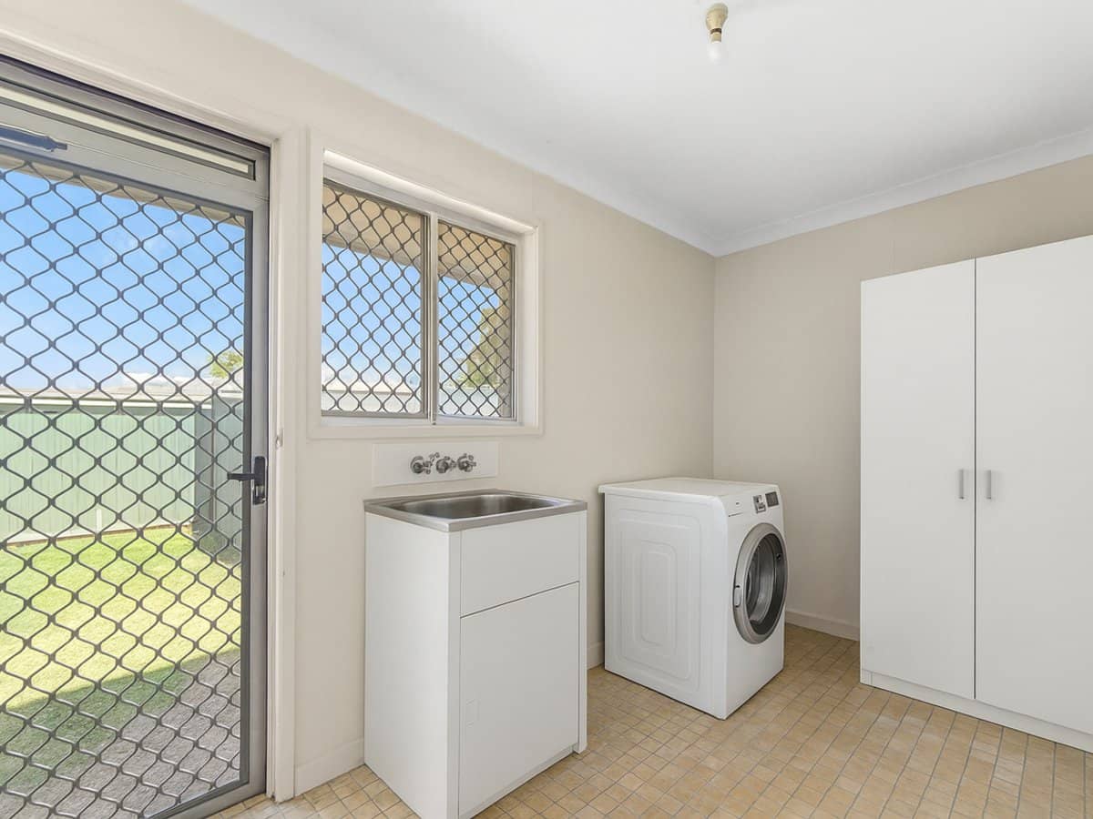 34 Collingwood Drive, COLLINGWOOD PARK - Thumbnail 10