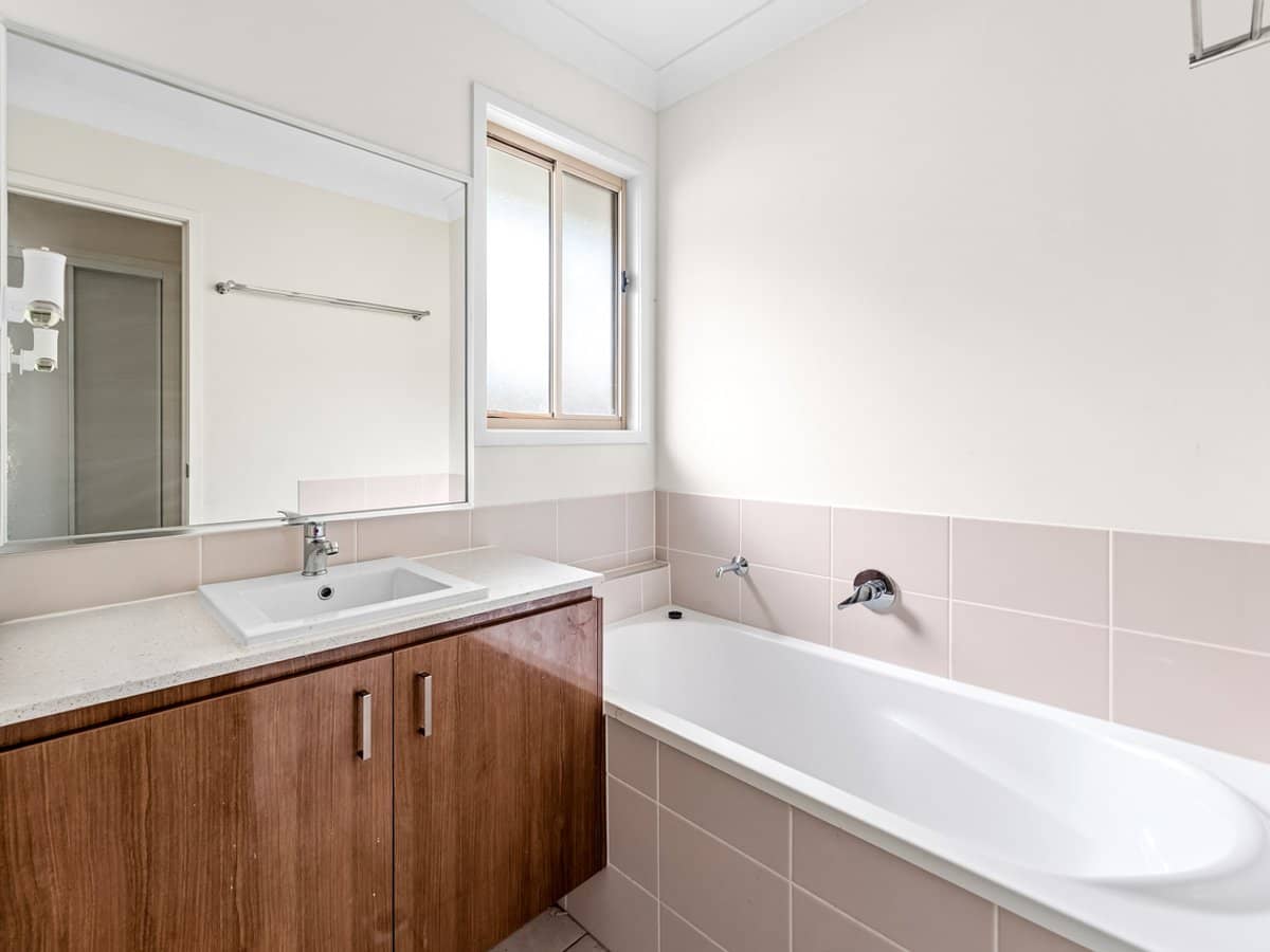 52 Nevada Road, PARK RIDGE - Thumbnail 9